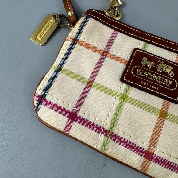 Coach Tattersall Wristlet 40990 Plaid Metallic handle Metal tag charm cream - Picture 3 of 15